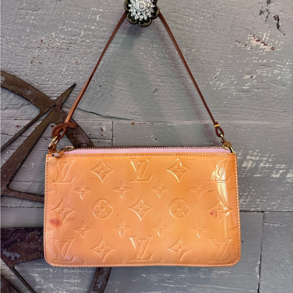 Louis Vuitton Vernis pochette - Picture 2 of 7
